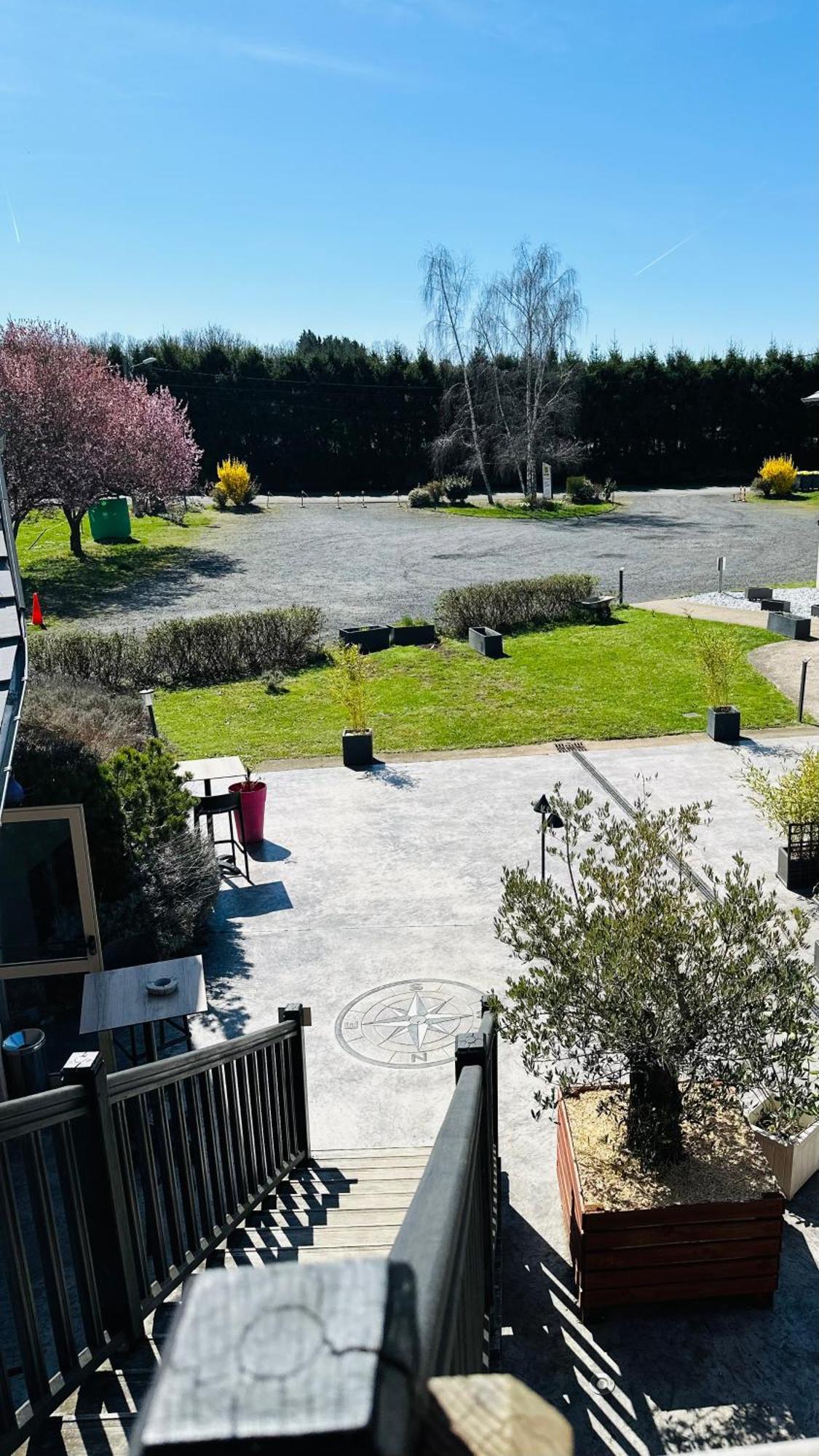 Logis Volcan Sancy 3*